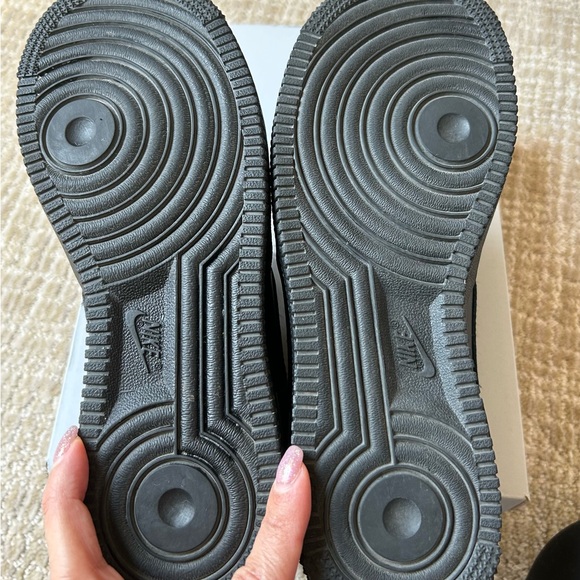 Nike Kids Air Force 1 Sneakers - Picture 7 of 8